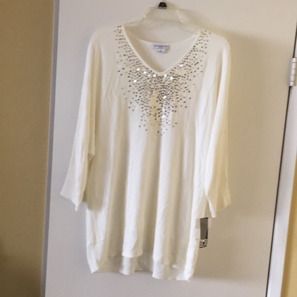 Tops - Picture 5 of 6